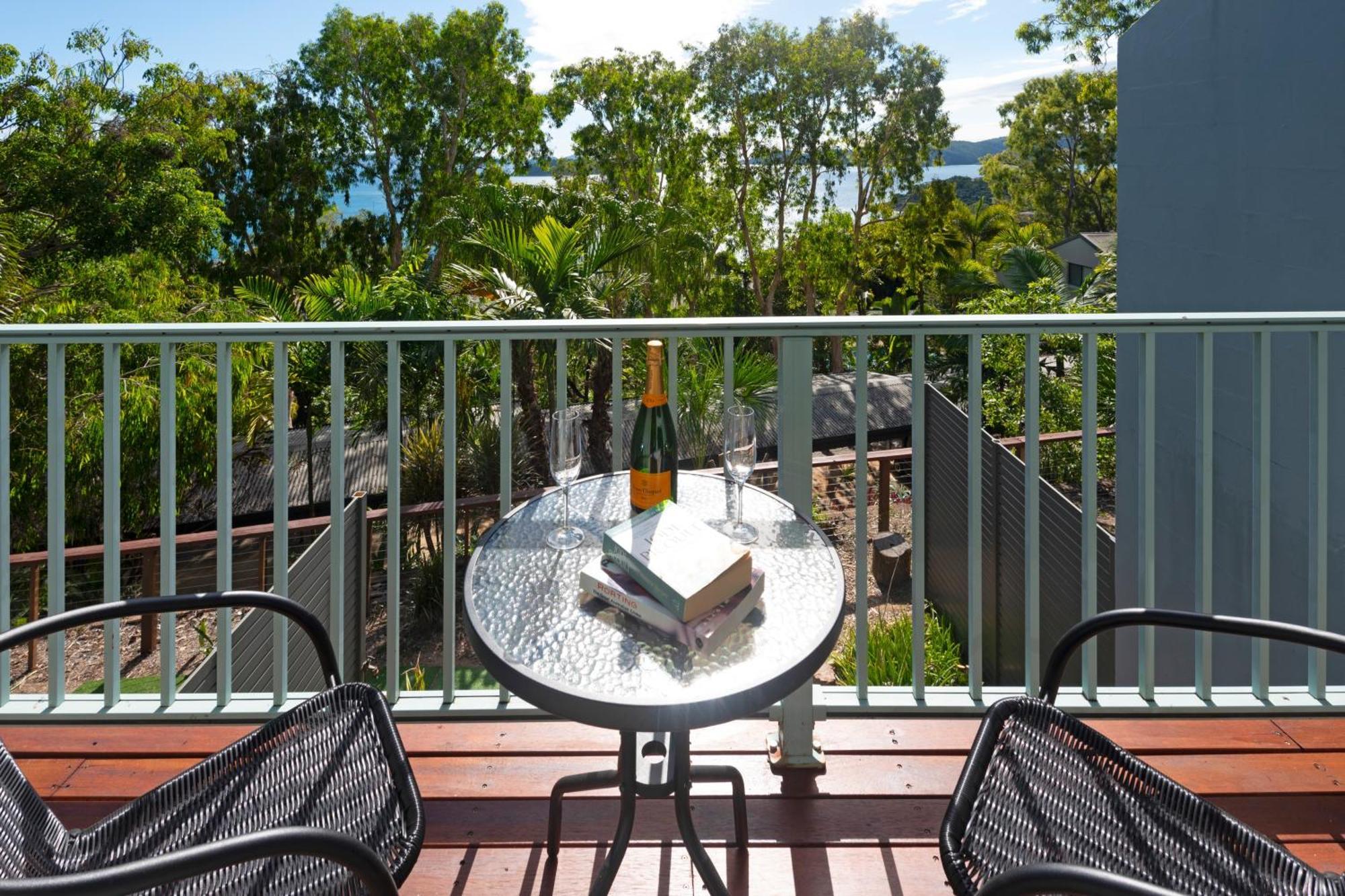 Sunset Waters Apartments 해밀턴아일랜드 외부 사진